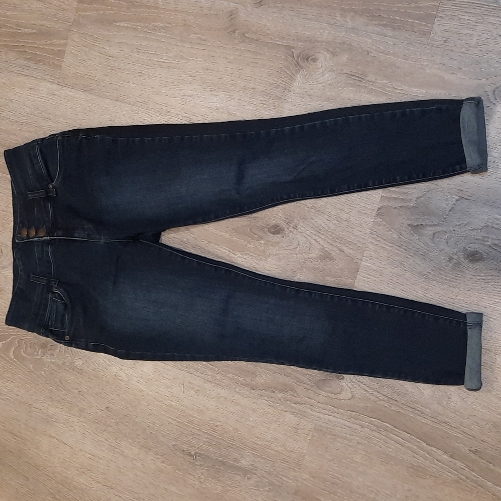 High waisted jeans